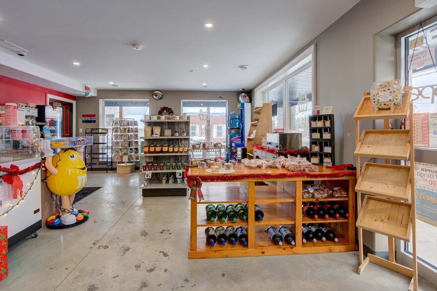 More Photos Of 25 Main St E, Lyn Storefront Retail Office For Sale