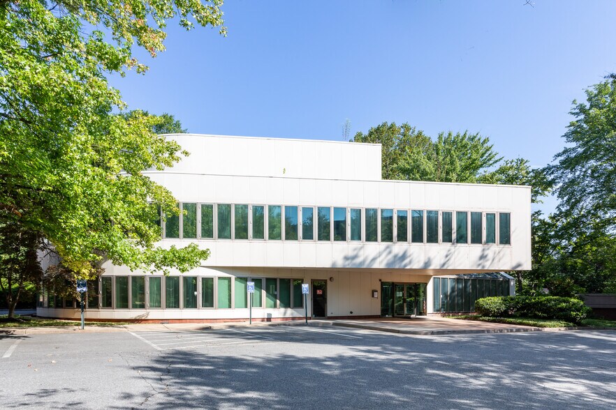 Primary Photo Of 1910 Association Dr, Reston Office For Lease