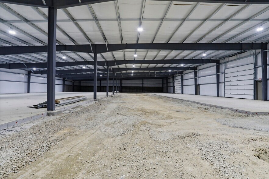 More Photos Of 221 McRand Ct, Hagerstown Light Distribution For Lease