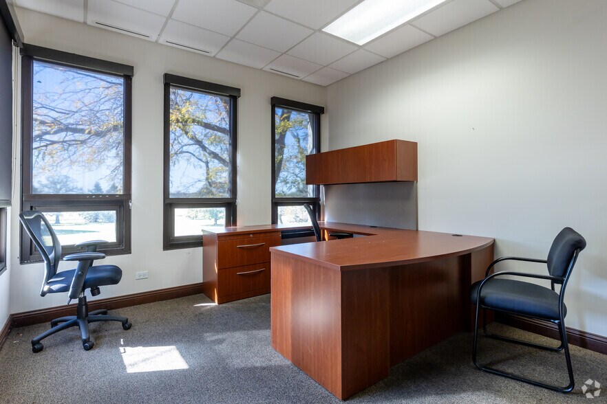 More Photos Of 8200 Ridgefield Rd, Crystal Lake Manufacturing For Sale