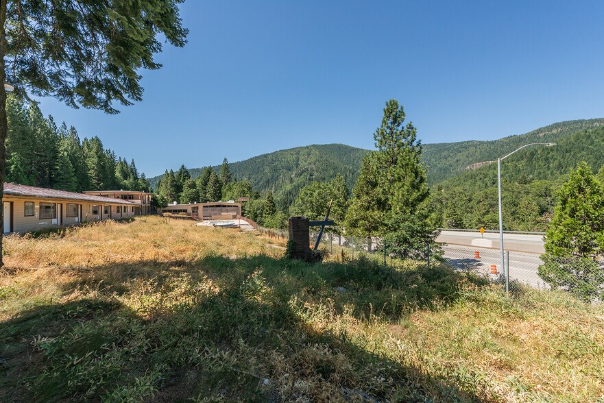 More Photos Of 4221 Siskiyou Ave, Dunsmuir Hotel For Sale