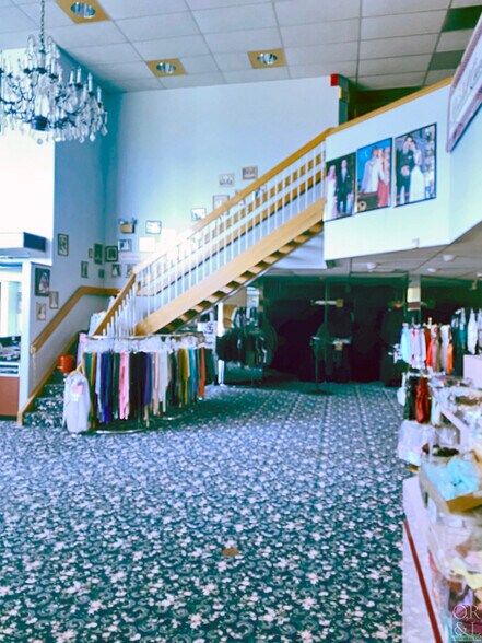 More Photos Of 295 Talcottville Rd, Vernon Storefront Retail Office For Lease