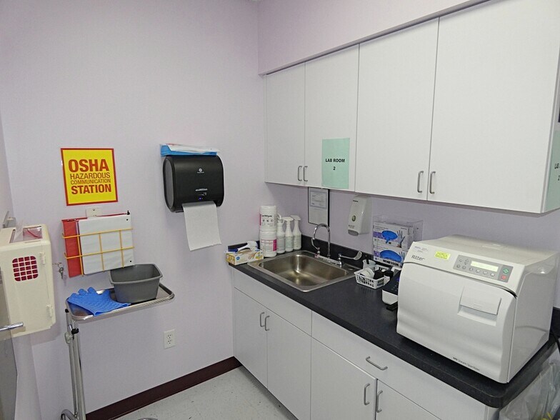 More Photos Of 6934 Elaine Dr, Niagara Falls Office For Sale