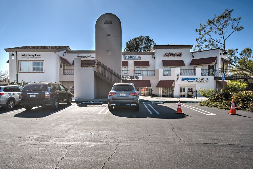More Photos Of 27732-27772 Vista Del Lago, Mission Viejo Unknown For Lease