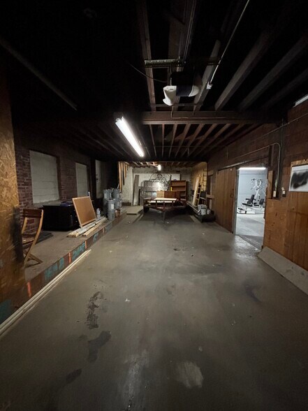 More Photos Of 1495 Keosauqua Way, Des Moines Service For Lease