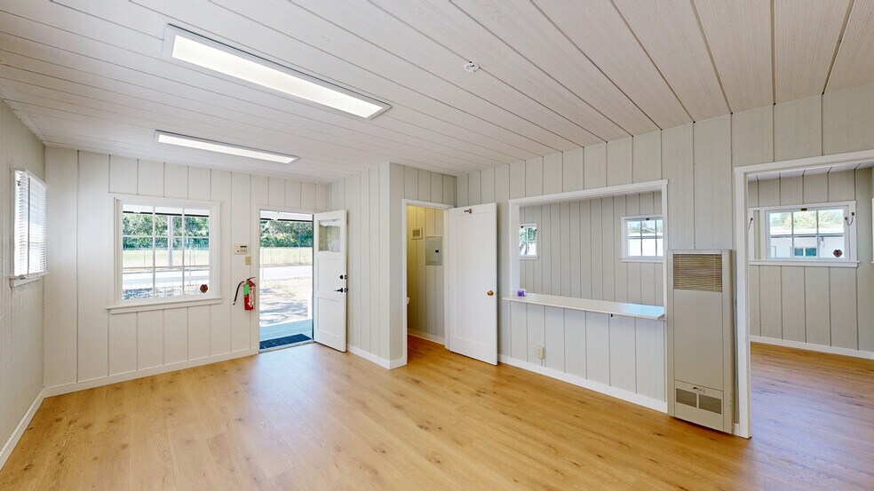 More Photos Of 1500 Grove St, Healdsburg Industrial For Lease