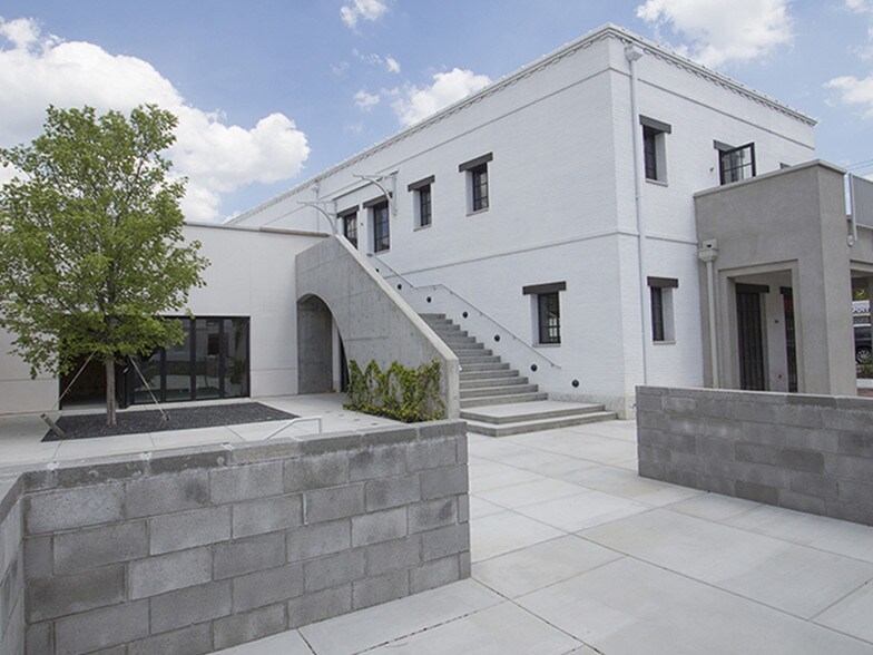 More Photos Of 1952 Howell Mill Rd NW, Atlanta Unknown For Lease