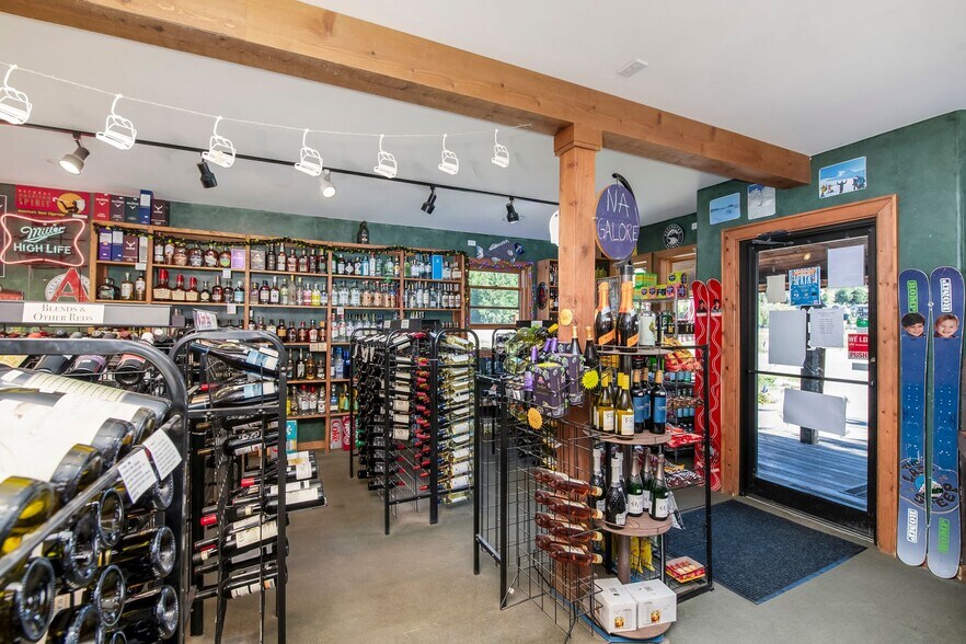 More Photos Of 81 Gillaspey Ave, Crested Butte General Retail For Sale