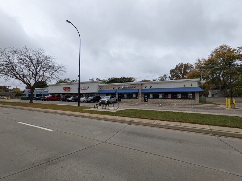 More Photos Of 26085-26105 John R Rd, Madison Heights Unknown For Lease