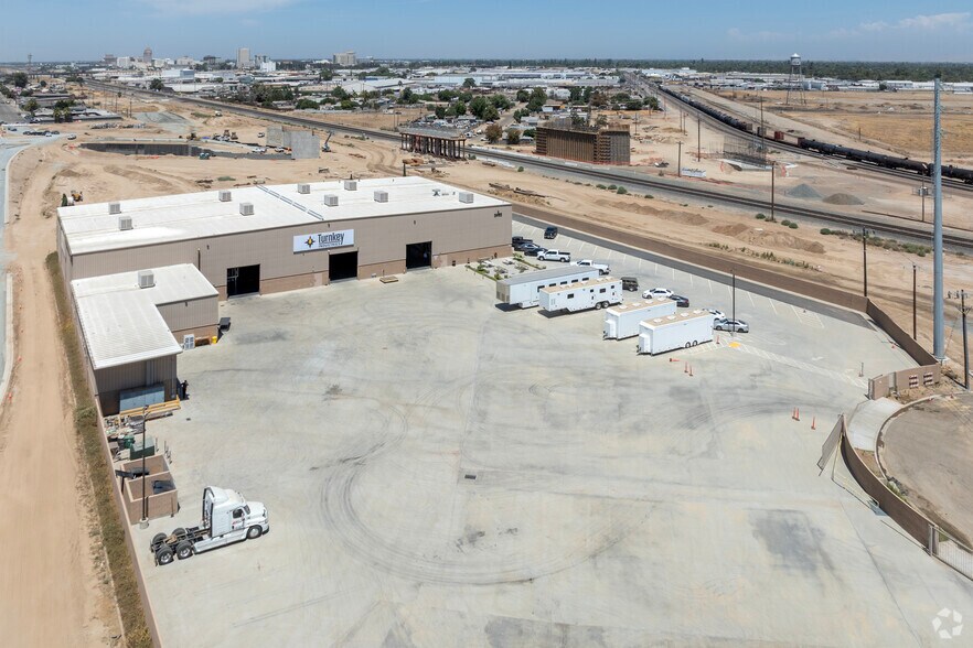 More Photos Of 2432 S East Ave, Fresno Manufacturing For Sale