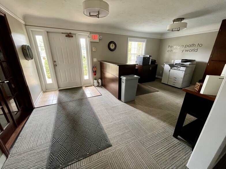 More Photos Of 1265 Ridge Rd, Hinckley Office For Sale