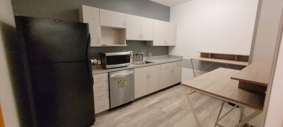 More Photos Of 101 Commerce Park Dr, Westerville Medical For Lease