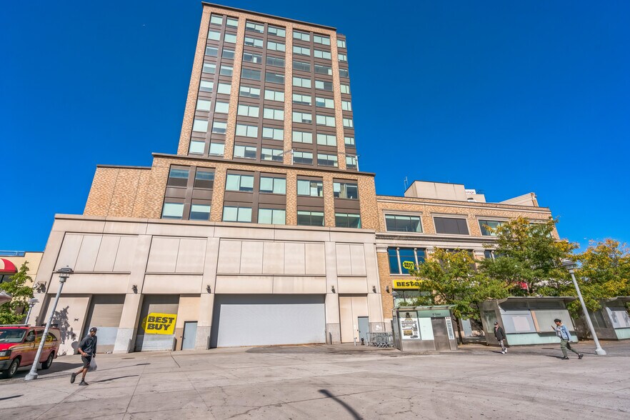 More Photos Of 400 E Fordham Rd, Bronx Office For Lease