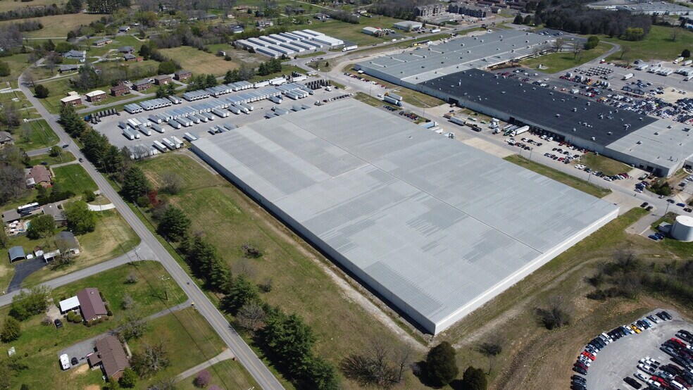 More Photos Of 1442 Toshiba Dr, Lebanon Distribution For Lease