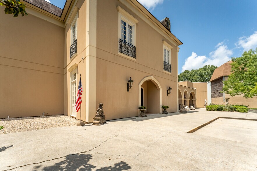 More Photos Of 5330 Bluebonnet Rd, Baton Rouge Warehouse For Sale