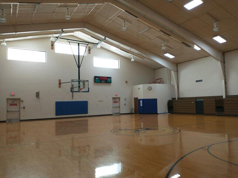 More Photos Of 1007 Cady St, Chapman Schools For Sale