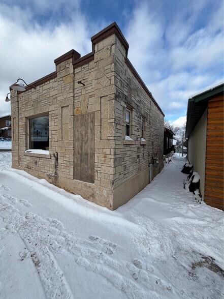 More Photos Of 516 Crystal Ave, Crystal Falls General Retail For Sale