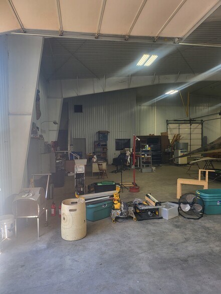 More Photos Of 509 China St, Abilene Industrial For Lease