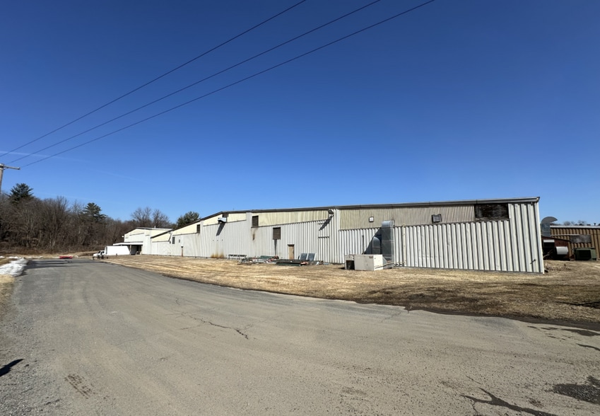 More Photos Of 24 Spring St, Florence Warehouse For Lease