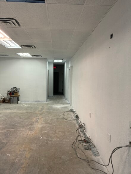 More Photos Of 1779 N Zaragosa Rd, El Paso Storefront For Sale