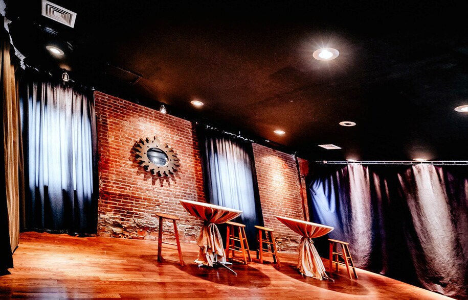 More Photos Of 263 Main St, Cornwall Office For Lease