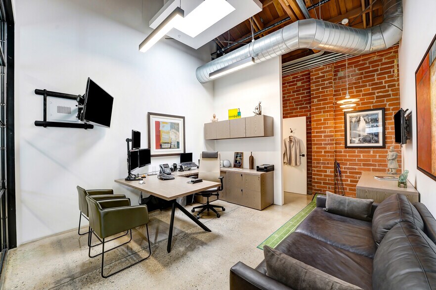 More Photos Of 6122 Washington Blvd, Culver City Office For Sale