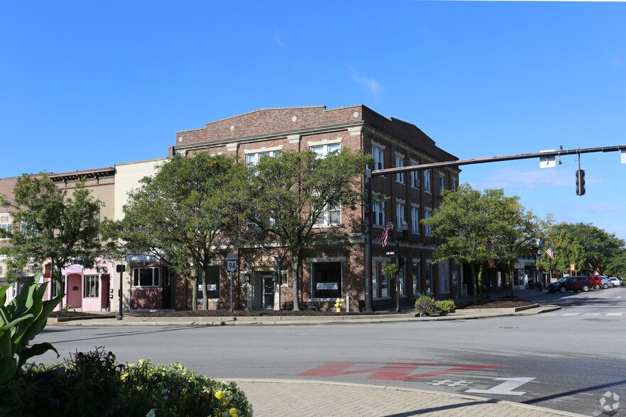 More Photos Of 102 Main St, Wadsworth Office For Lease
