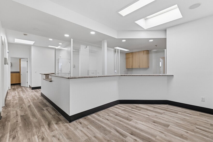 More Photos Of 47 Penny Ln, Watsonville Medical For Sale