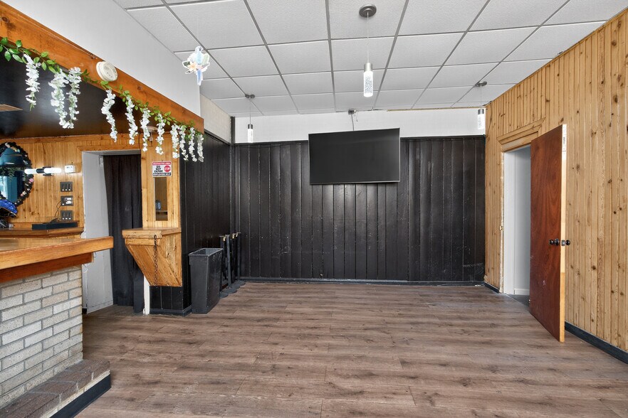 More Photos Of 427 S Pearl St, Albany Storefront Retail Residential For Sale