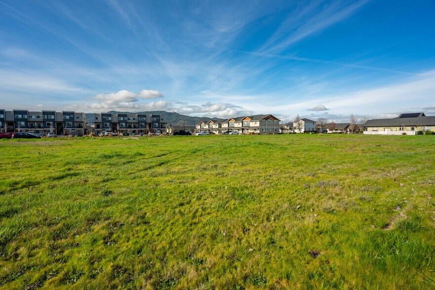 More Photos Of 0 Boulder Ridge St, Central Point Land For Sale