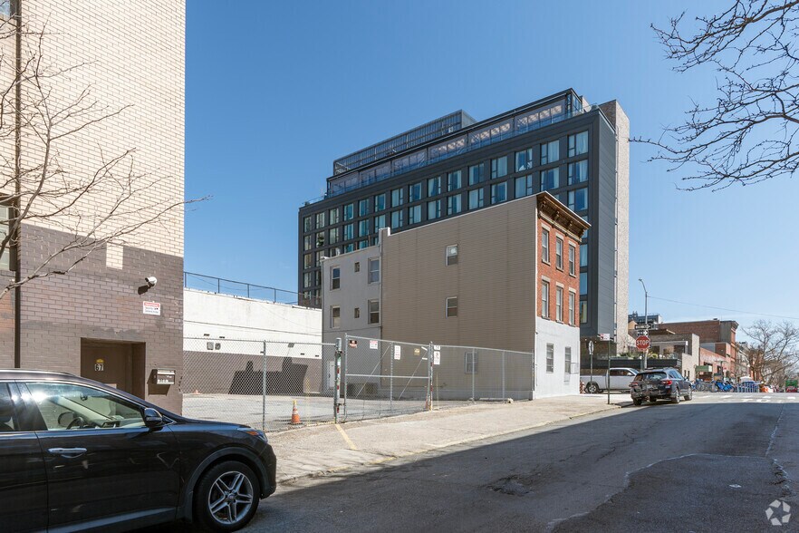 More Photos Of 67 Kent Ave, Brooklyn Manufacturing For Sale
