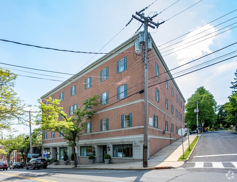 More Photos Of 4 Essex Ave, Bernardsville Office For Lease