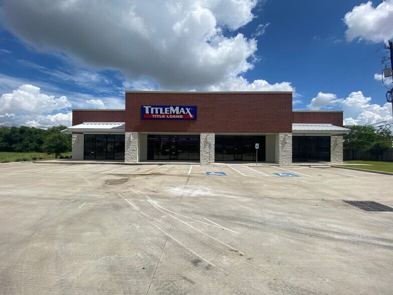 More Photos Of 1112 W Spencer Hwy, La Porte Storefront Retail Office For Lease