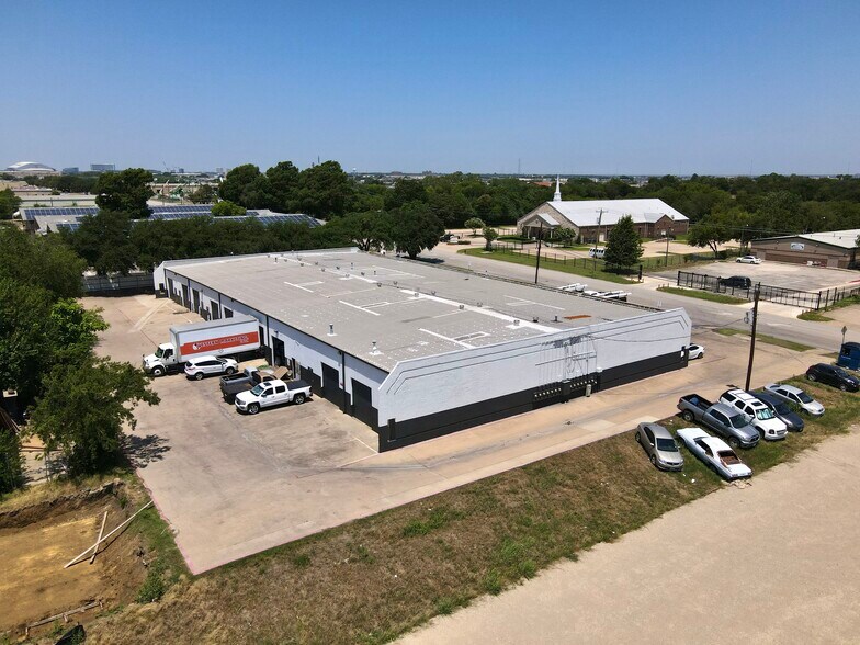 More Photos Of 2345 Dalworth St, Grand Prairie Industrial For Lease