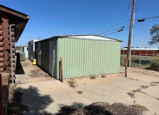 More Photos Of 2424 Williams Ave, Woodward General Retail For Sale