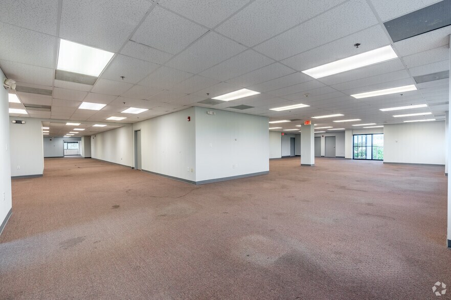 More Photos Of 10720 Caribbean Blvd, Cutler Bay Medical For Lease