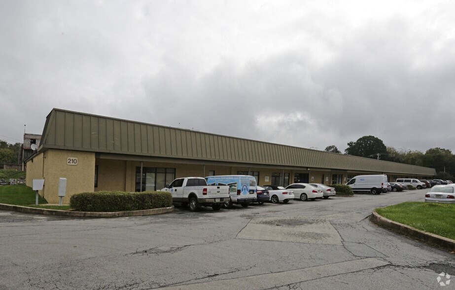 More Photos Of 210 Carter Dr, West Chester Flex For Lease