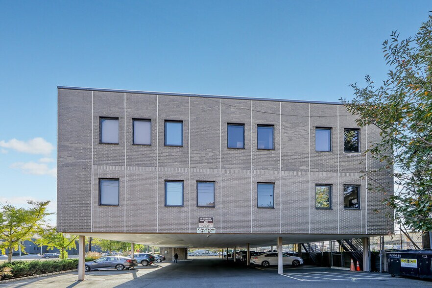 More Photos Of 41 Grand Ave, River Edge Office For Lease