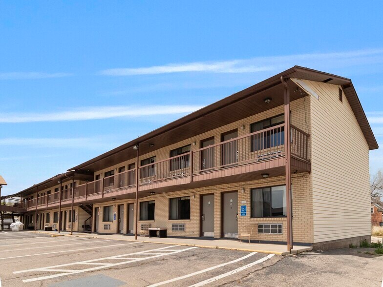 More Photos Of 175 E Center St, Panguitch Hotel For Sale