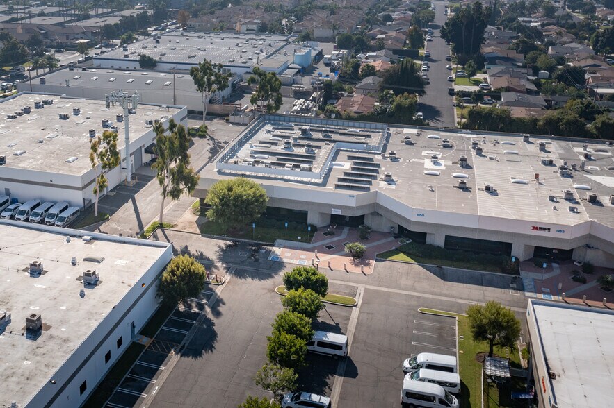 More Photos Of 1940-1964 W Corporate Way, Anaheim Warehouse For Lease