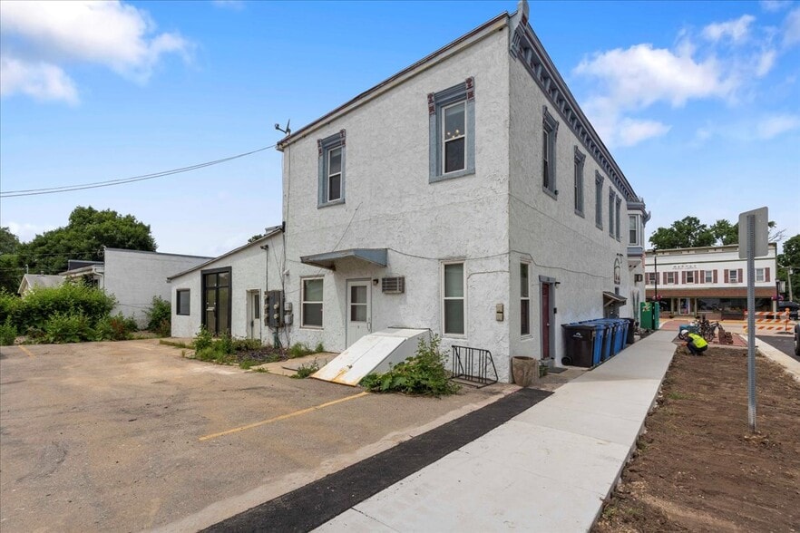 More Photos Of 200 & 204 W Main St, Waunakee Storefront Retail Residential For Sale