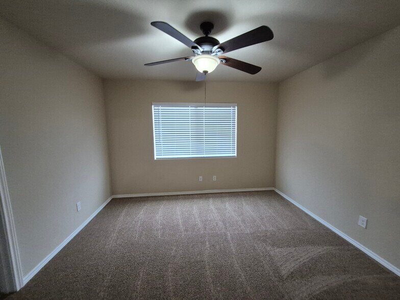More Photos Of 8710 Vista de Nubes, Converse Apartments For Sale