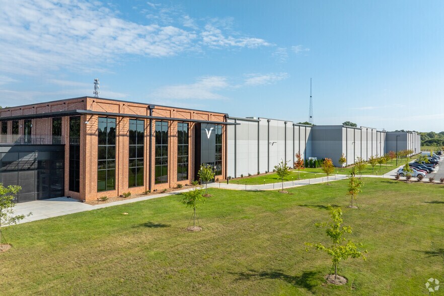 Primary Photo Of 110 Langtree Campus Dr, Mooresville Showroom For Lease