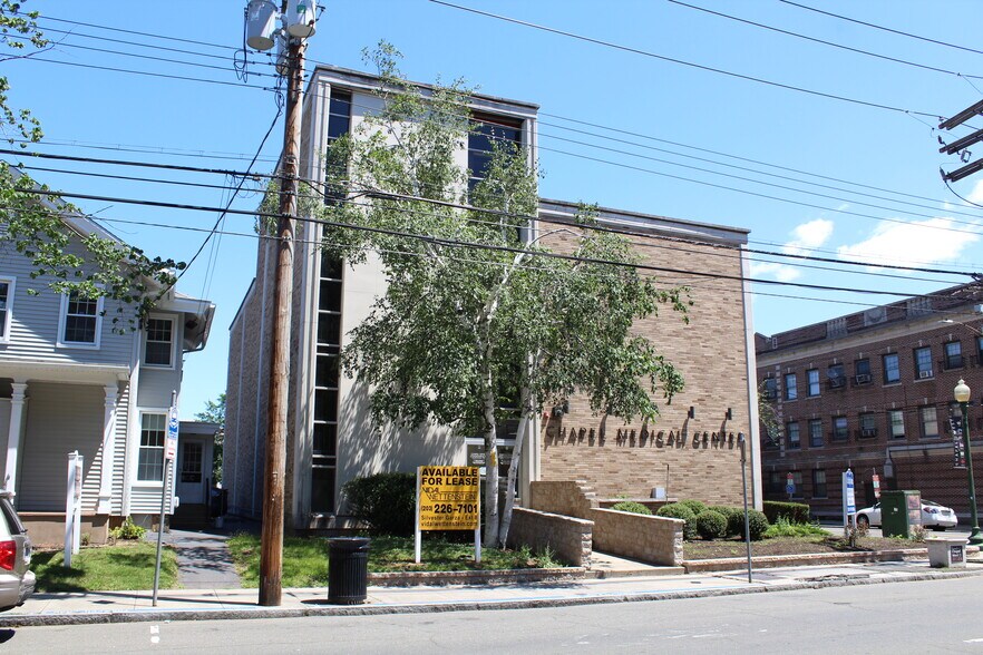 Primary Photo Of 1423 Chapel St, New Haven Medical For Lease