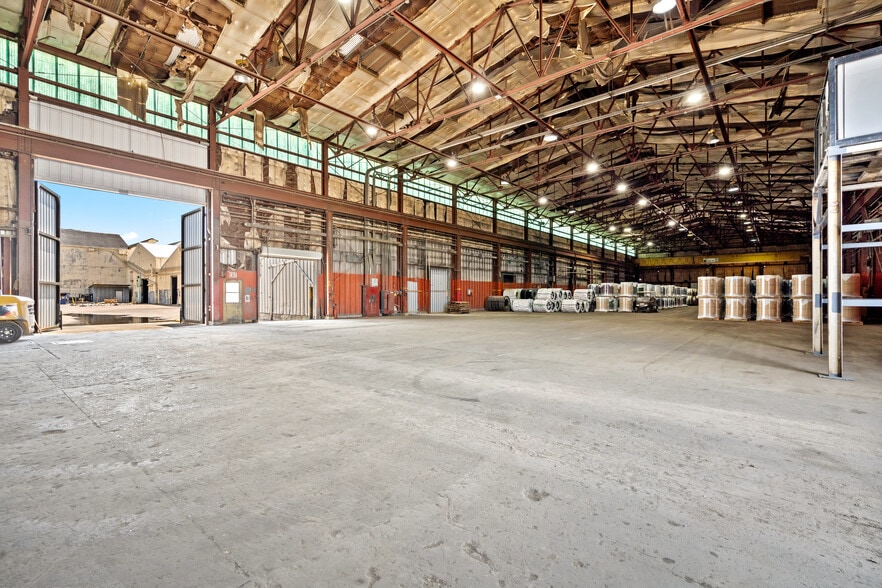 More Photos Of 601 McFarland St, Houston Warehouse For Lease