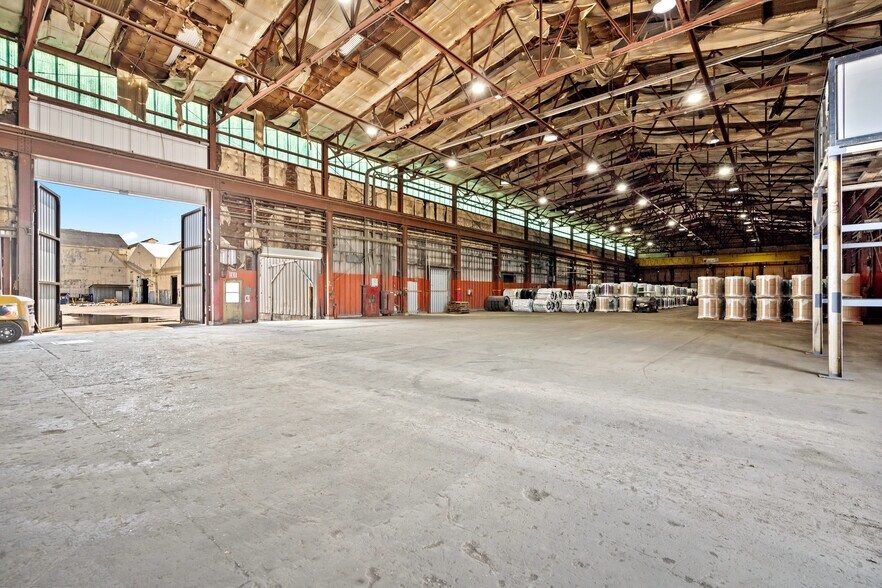 More Photos Of 601 McFarland St, Houston Warehouse For Lease