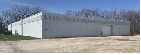 More Photos Of 1331 Gillingham Rd, Neenah Warehouse For Lease