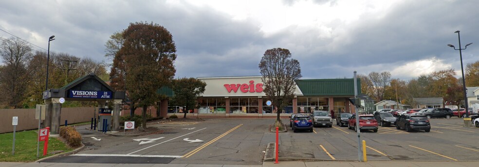 More Photos Of 307 Conklin Ave, Binghamton Supermarket For Lease