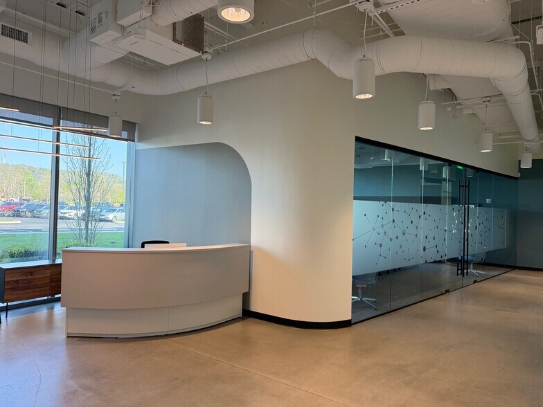 More Photos Of 5511 Virginia Way, Brentwood Office For Lease