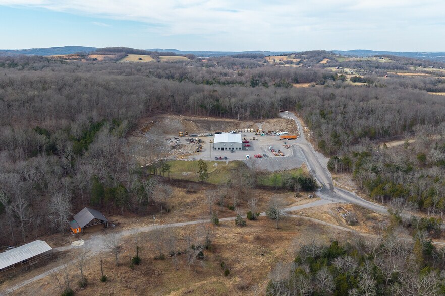 More Photos Of 1854 Sparta Pike, Lebanon Warehouse For Lease